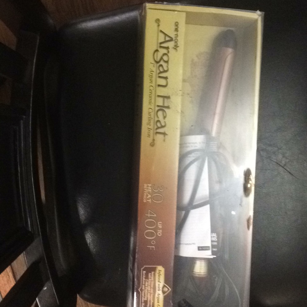 One n only Argan Heat 1” Argan ceramic curling Iro